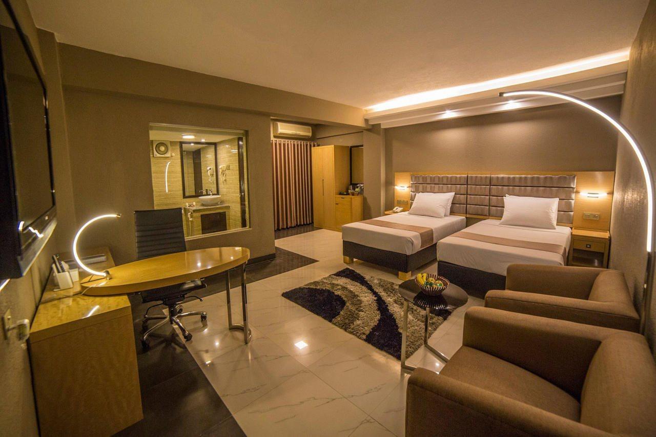 Hotel Castle Salam Khulna Экстерьер фото