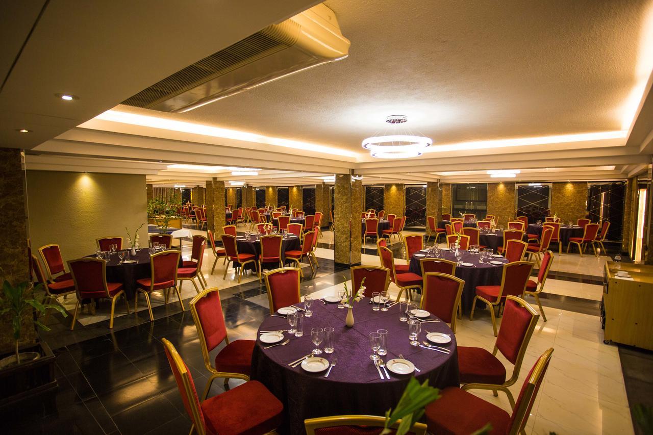 Hotel Castle Salam Khulna Экстерьер фото