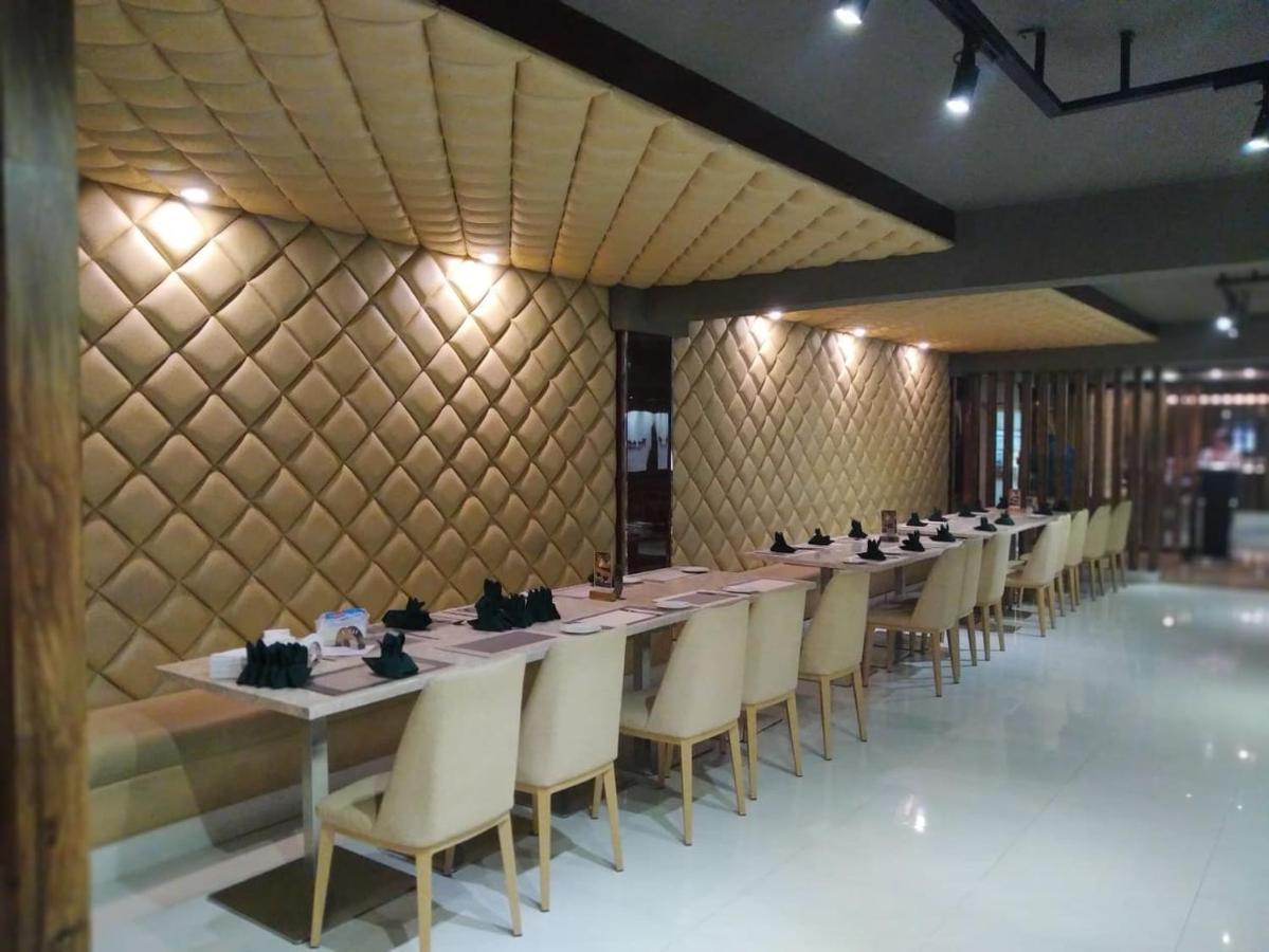 Hotel Castle Salam Khulna Экстерьер фото